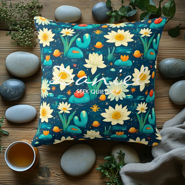 Floral Tranquility Pillow –  naam Kussen (Creator heeft geüpload)