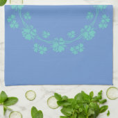Floral turquoise sur linge bleu serviette main (Plié)