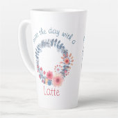 Floral van rode, witte en blauwe pasta latte mok (Linkerhoek)