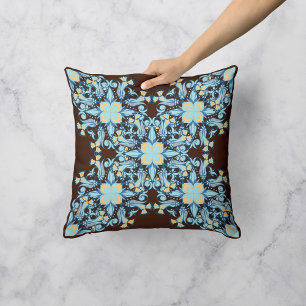 Floral Whirlwind in Mocha Kussen