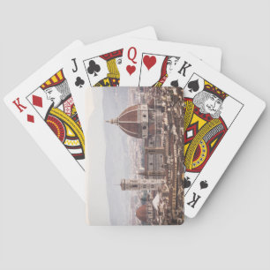 Florence Surplombent Les Cartes De Jeu