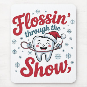 Flossen door de sneeuw Grappige Kerstmis  Muismat