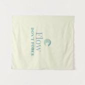 Flow Don’t Force Minimal Motivational Wall Tapestr Wandkleed (Voorkant (horizontaal))