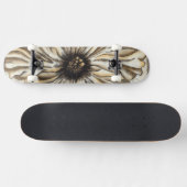 Flowerhead Fresco op Tan Background Skateboard (Horizontaal)