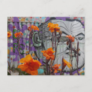 Flowers and Street Art in Valparaiso, Chili Briefkaart