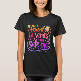 Fluent en Vitals et T-shirt de l'infirmière regard