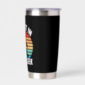 Fluent in Hide and Seek Funny Bigfoot Geïsoleerde Drinkbeker (Links)