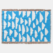 Fluffy Clouds - White on Blue 009dea Deken (Voorkant)