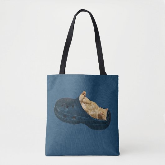Fluffy Kitten Sleeping in Croc Shoe, Totebag Draagtas (Voorkant)