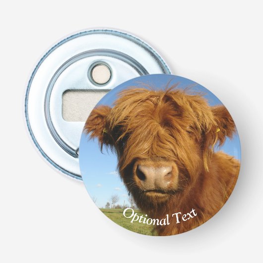 Fluffy Scottish Highland Koe - Blue Sky Button Flesopener (Voorkant)