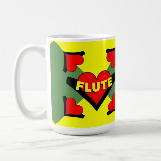 Fluit over hart koffiemok (Links)