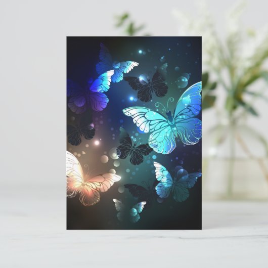 Fluttering Night Butterfly Advieskaart (Staand voorkant)