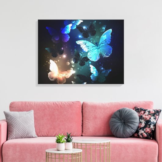 Fluttering Night Butterfly Canvas Afdruk (Insitu (Woonkamer))