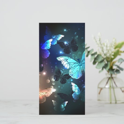 Fluttering Night Butterfly Feestdagenkaart (Staand voorkant)
