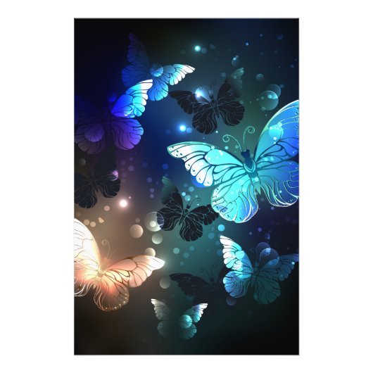 Fluttering Night Butterfly Foto Afdruk (Voorkant)