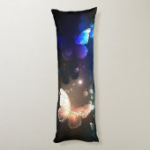 Fluttering Night Butterfly Lichaamskussen (Achterkant (Verticaal))