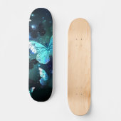 Fluttering Night Butterfly Skateboard (Voorkant)