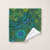Fly, fly dragonfly on emerald green (Gant de toilette)