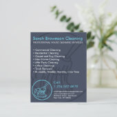 Flyer de nettoyage minimal bleu marine pour la mai (Debout devant)