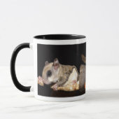 Flyers op een filiaal mok (Links)