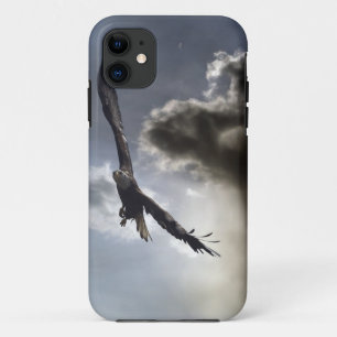 Flying Bald Eagle & Cloudy Sky Telefoonhoesje iPhone 11 Hoesje