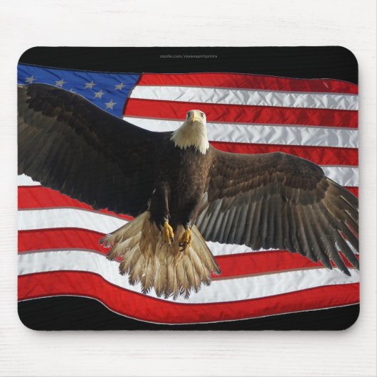 Flying Bald Eagle USA Patriottische Gift Muismat (Voorkant)
