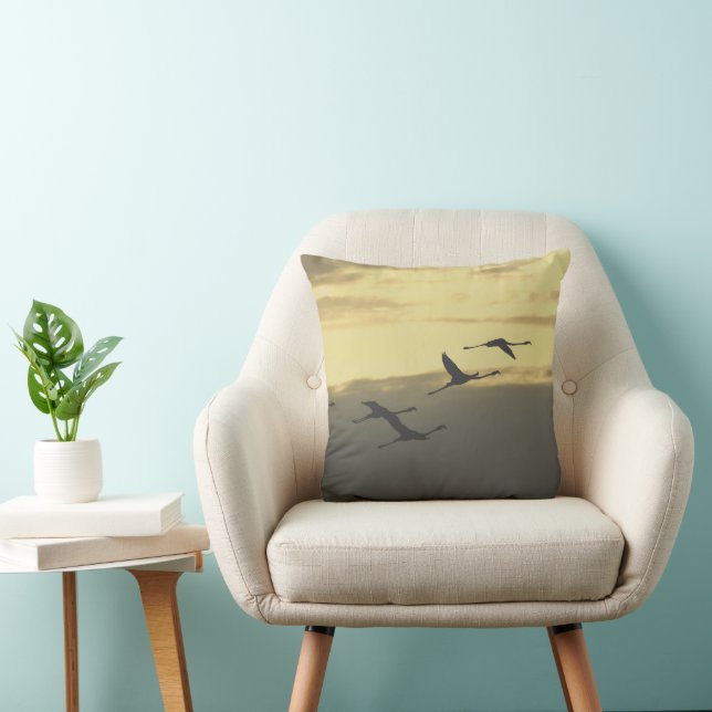 Flying birds Throw Pillow Kussen (Stoel)