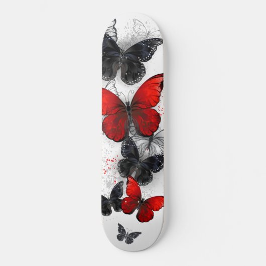 Flying Black en Red Morpho Vlinders Skateboard (Voorkant)
