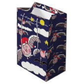 Flying Pig Santa Gift Bag Medium Cadeauzakje (Achterkant Gekanteld)