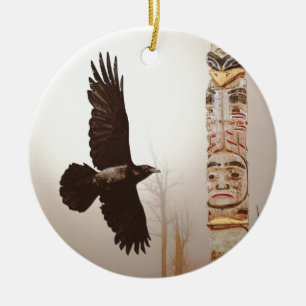 Flying Raven & Totem-Pole Fantasy Art Keramisch Ornament