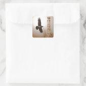 Flying Raven & Totem-Pole Fantasy Art Vierkante Sticker (Tas)