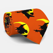 Flying Witches Pattern Oranje Halloween stropdas (Opgerold)