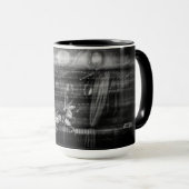 Focalisez la tasse de café un carrousel et le (Devant droit)