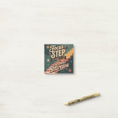 Focus On The Step In Front Of You Post-it® Notes (Op bureau)
