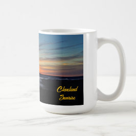 Foggy Cleveland Sunrise boven de metroparken Koffiemok