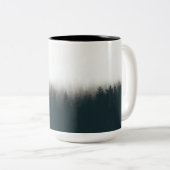 Foggy Forest Pine Mountain Aesthetische Kunst Tweekleurige Koffiemok (Voorkant rechts)