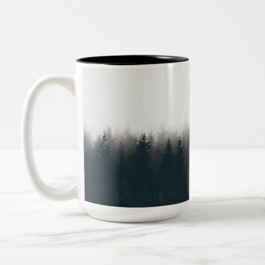 Foggy Forest Pine Mountain Aesthetische Kunst Tweekleurige Koffiemok (Links)