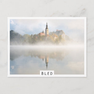 Foggy sunrise bij Lake Bled Briefkaart