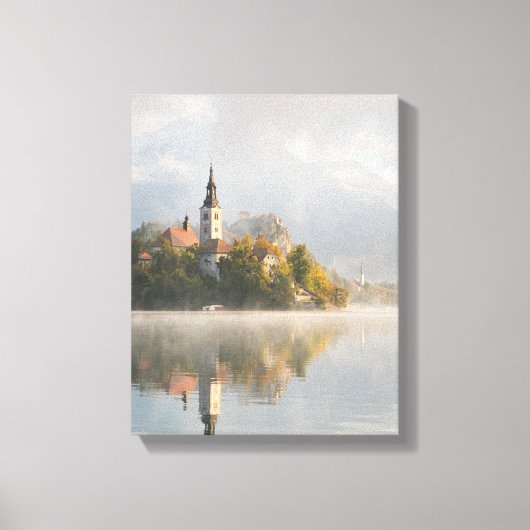 Foggy sunrise Lake Bled toile verticale (Recto)