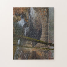 Foggy Waterfall in de Cleveland Metro Parks