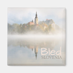 Foggy-zonsopgang bij Lake Bled Magneet