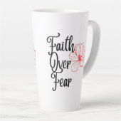 Foi sur la peur Glossy Inspirational Tea Latte Mug (Angle droit)