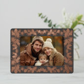 Foil Pinecone Carte photo de vacances - charbon (Debout devant)