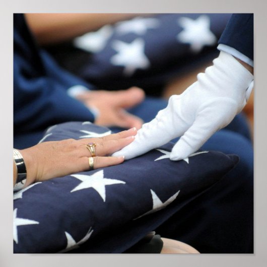 Folded Flags Memorial Poster (Voorkant)