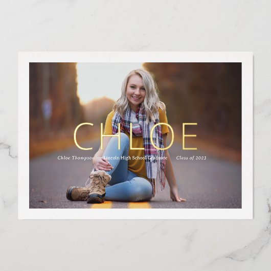 Folie Stijlvolle minimale aankondiging Afstuderen (Voorkant)