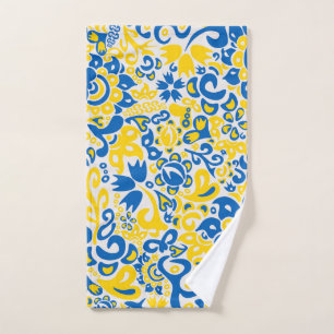 Folklore pattern with Oekrainian flag covu Handdoek