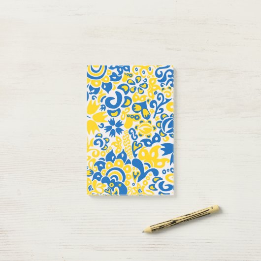 Folklore pattern with Oekrainian flag covu Post-it® Notes (Op bureau)