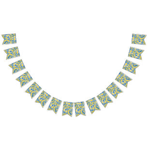 Folklore pattern with Oekrainian flag covu Vlaggetjes