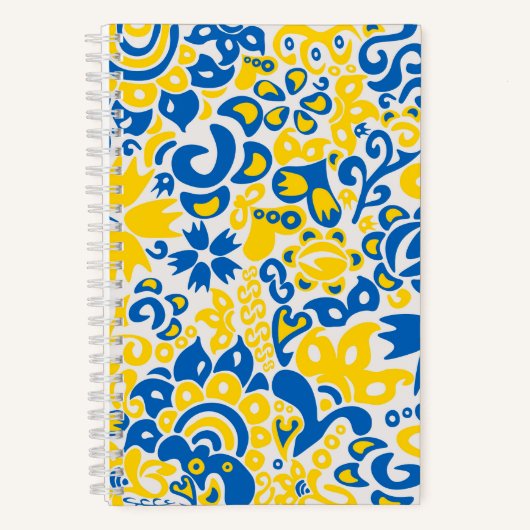 Folklore pattern with Ukrainian flag colors  Notitieboek (Voorkant)