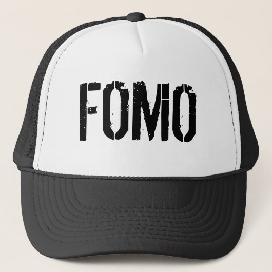 FOMO Trucker Hat Pet (Voorkant)